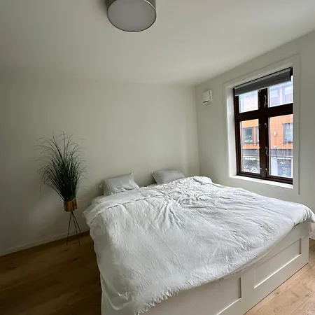 Deluxe Central 2 Bedroom With View And Underground Garage Stavanger Exterior photo